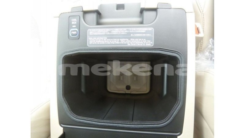 Big with watermark toyota land cruiser aragatsotn import dubai 2717