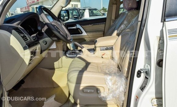 Buy Import Toyota Land Cruiser White Car in Import - Dubai in Aragatsotn Buy Import Toyota Land Cruiser White Car in Import - Dubai in Aragatsotn