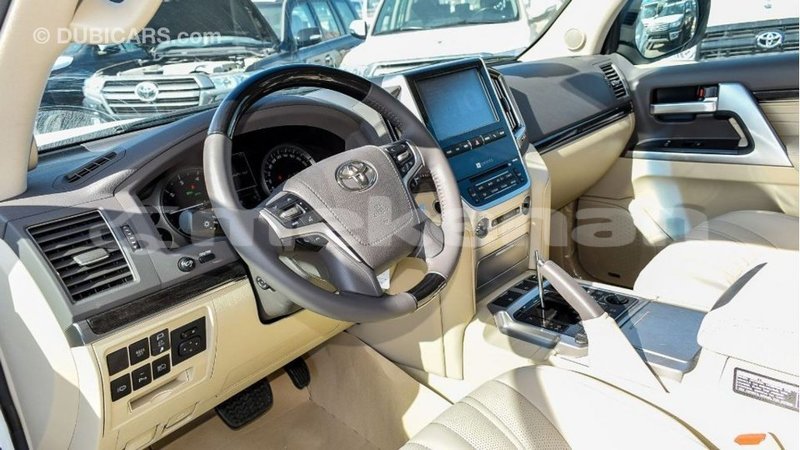Big with watermark toyota land cruiser aragatsotn import dubai 2722