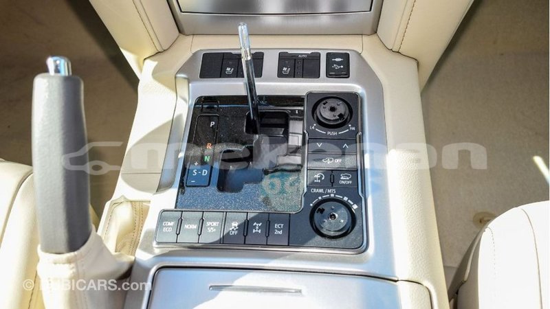 Big with watermark toyota land cruiser aragatsotn import dubai 2722