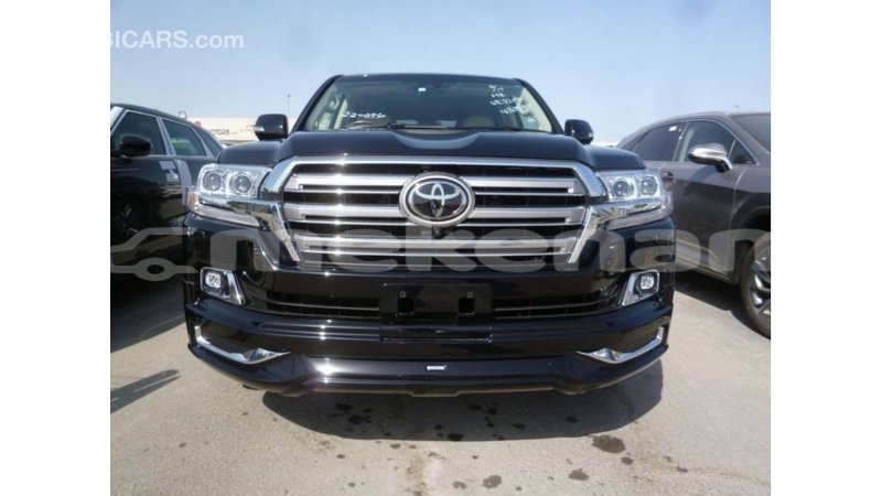 Big with watermark toyota land cruiser aragatsotn import dubai 2729
