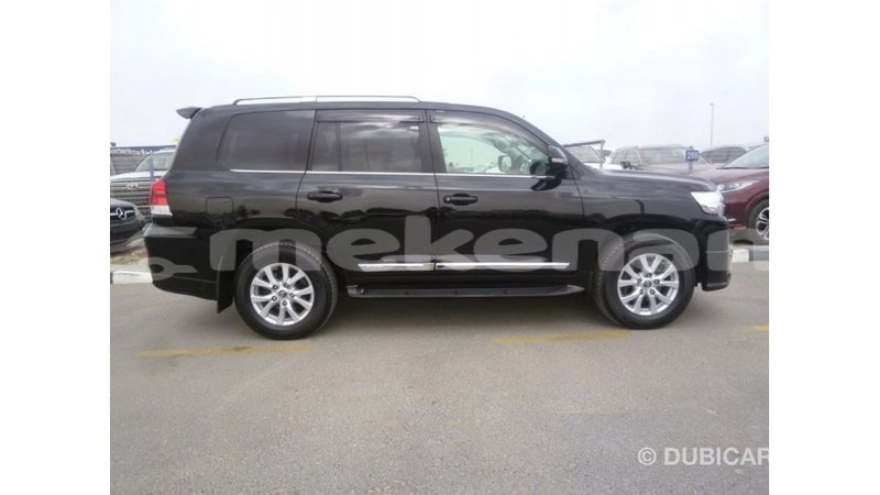 Big with watermark toyota land cruiser aragatsotn import dubai 2734