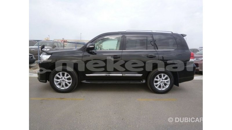Big with watermark toyota land cruiser aragatsotn import dubai 2734