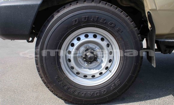 Buy Import Toyota Land Cruiser Beige Car in Import - Dubai in Aragatsotn Buy Import Toyota Land Cruiser Beige Car in Import - Dubai in Aragatsotn