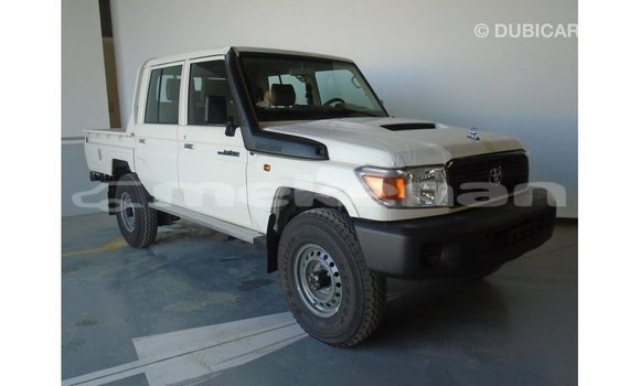 Buy Import Toyota Land Cruiser White Car in Import - Dubai in Aragatsotn Buy Import Toyota Land Cruiser White Car in Import - Dubai in Aragatsotn