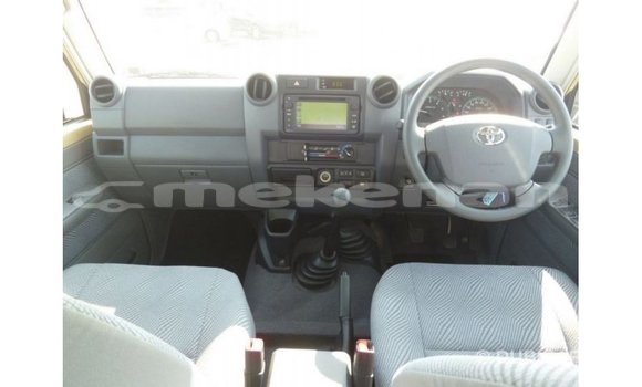 Buy Import Toyota Land Cruiser Beige Car in Import - Dubai in Aragatsotn Buy Import Toyota Land Cruiser Beige Car in Import - Dubai in Aragatsotn