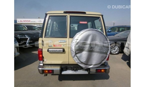 Buy Import Toyota Land Cruiser Beige Car in Import - Dubai in Aragatsotn Buy Import Toyota Land Cruiser Beige Car in Import - Dubai in Aragatsotn
