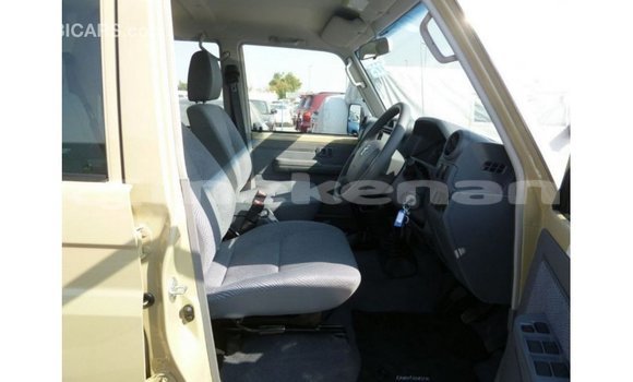 Buy Import Toyota Land Cruiser Beige Car in Import - Dubai in Aragatsotn Buy Import Toyota Land Cruiser Beige Car in Import - Dubai in Aragatsotn