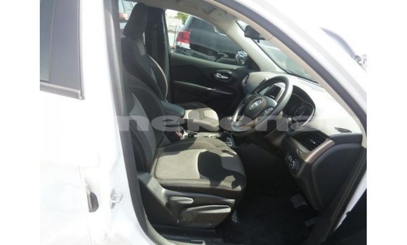 Buy Import Jeep Cherokee White Car in Import - Dubai in Aragatsotn Buy Import Jeep Cherokee White Car in Import - Dubai in Aragatsotn