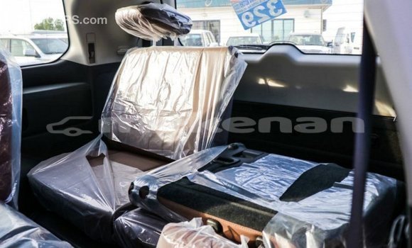 Buy Import Toyota Land Cruiser White Car in Import - Dubai in Aragatsotn Buy Import Toyota Land Cruiser White Car in Import - Dubai in Aragatsotn