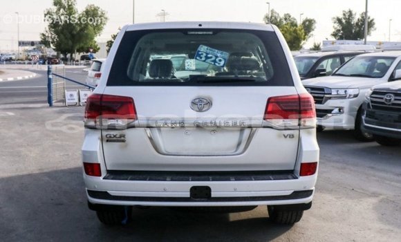 Buy Import Toyota Land Cruiser White Car in Import - Dubai in Aragatsotn Buy Import Toyota Land Cruiser White Car in Import - Dubai in Aragatsotn