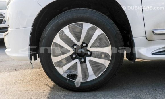 Buy Import Toyota Land Cruiser White Car in Import - Dubai in Aragatsotn Buy Import Toyota Land Cruiser White Car in Import - Dubai in Aragatsotn
