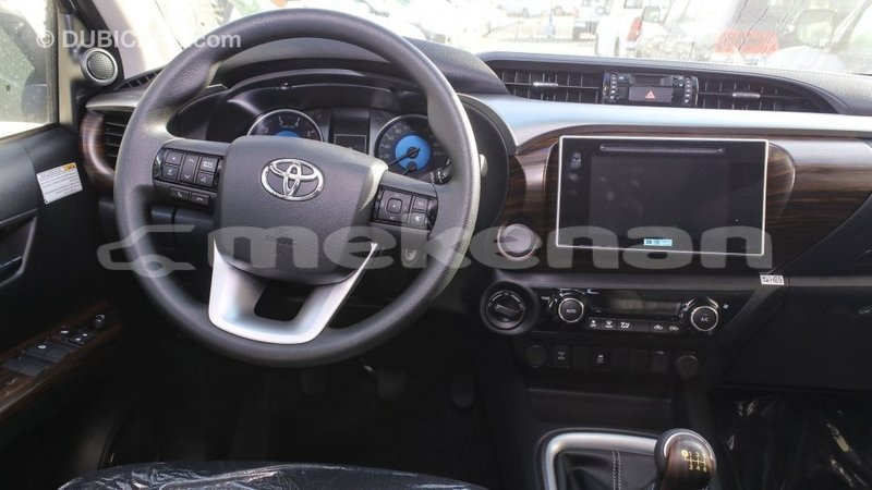 Big with watermark toyota hilux aragatsotn import dubai 2772