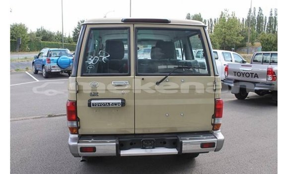 Buy Import Toyota Land Cruiser Beige Car in Import - Dubai in Aragatsotn Buy Import Toyota Land Cruiser Beige Car in Import - Dubai in Aragatsotn