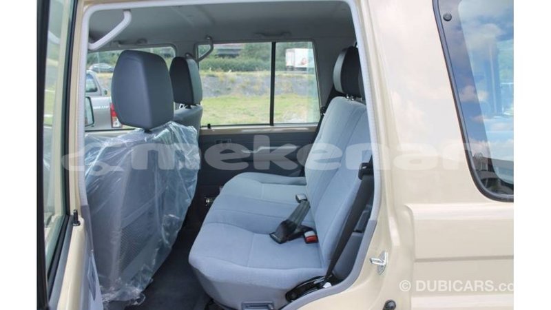 Big with watermark toyota land cruiser aragatsotn import dubai 2775