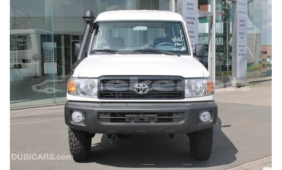 Buy Import Toyota Land Cruiser White Car in Import - Dubai in Aragatsotn Buy Import Toyota Land Cruiser White Car in Import - Dubai in Aragatsotn