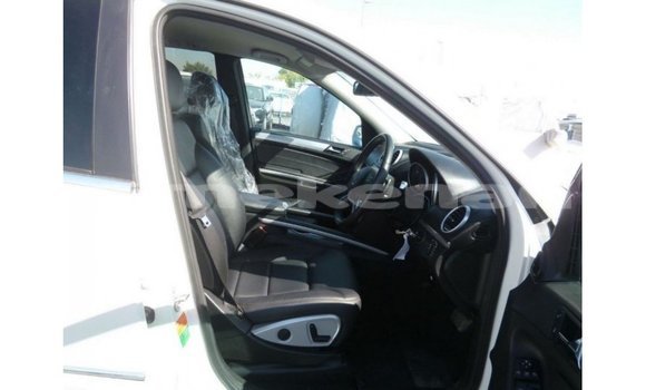 Buy Import Mercedes-Benz 190 White Car in Import - Dubai in Aragatsotn Buy Import Mercedes-Benz 190 White Car in Import - Dubai in Aragatsotn