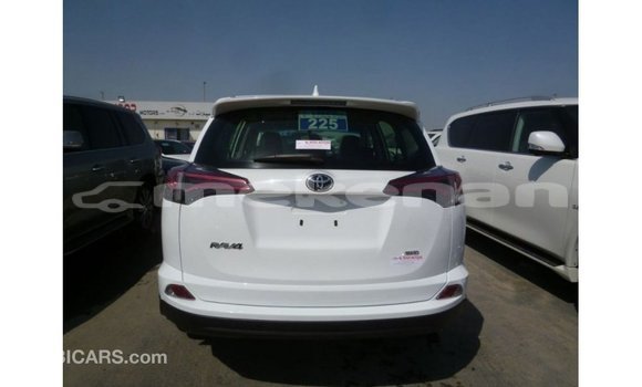 Buy Import Toyota 4Runner White Car in Import - Dubai in Aragatsotn Buy Import Toyota 4Runner White Car in Import - Dubai in Aragatsotn