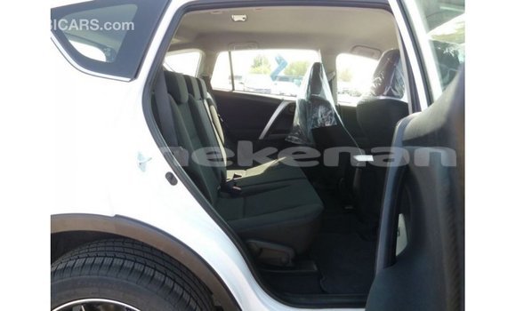 Buy Import Toyota 4Runner White Car in Import - Dubai in Aragatsotn Buy Import Toyota 4Runner White Car in Import - Dubai in Aragatsotn