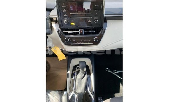 Buy Import Toyota Corolla White Car in Import - Dubai in Aragatsotn Buy Import Toyota Corolla White Car in Import - Dubai in Aragatsotn