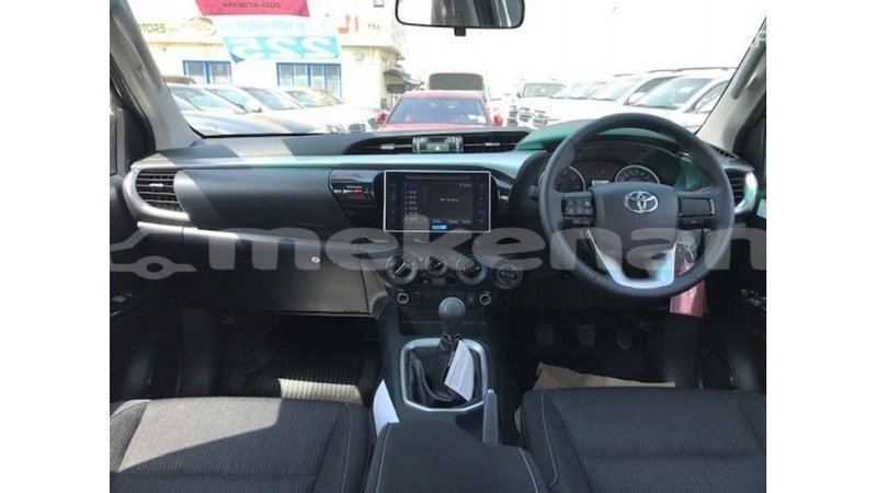 Big with watermark toyota hilux aragatsotn import dubai 2799