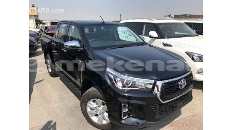 Big with watermark toyota hilux aragatsotn import dubai 2799
