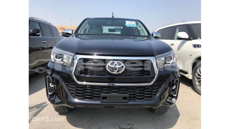 Big with watermark toyota hilux aragatsotn import dubai 2799