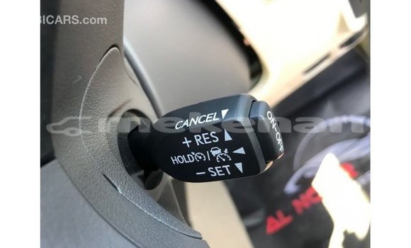 Buy Import Toyota Prado White Car in Import - Dubai in Aragatsotn Buy Import Toyota Prado White Car in Import - Dubai in Aragatsotn