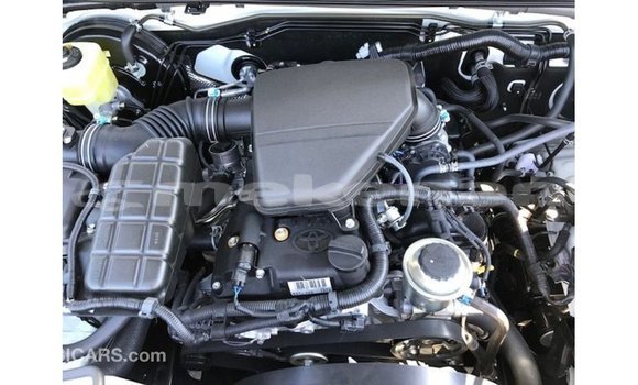 Buy Import Toyota Prado White Car in Import - Dubai in Aragatsotn Buy Import Toyota Prado White Car in Import - Dubai in Aragatsotn