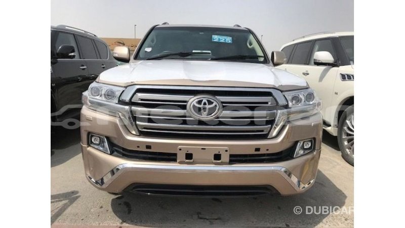 Big with watermark toyota land cruiser aragatsotn import dubai 2803