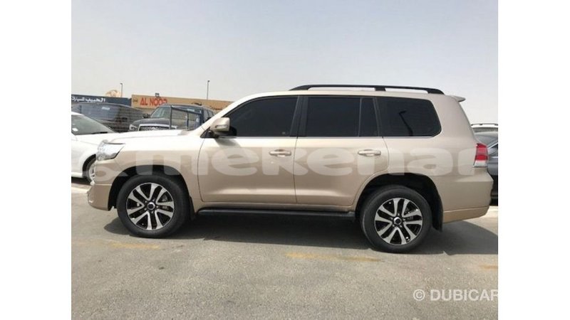 Big with watermark toyota land cruiser aragatsotn import dubai 2803