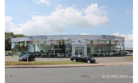 Buy Import Toyota Hilux White Car in Import - Dubai in Aragatsotn Buy Import Toyota Hilux White Car in Import - Dubai in Aragatsotn