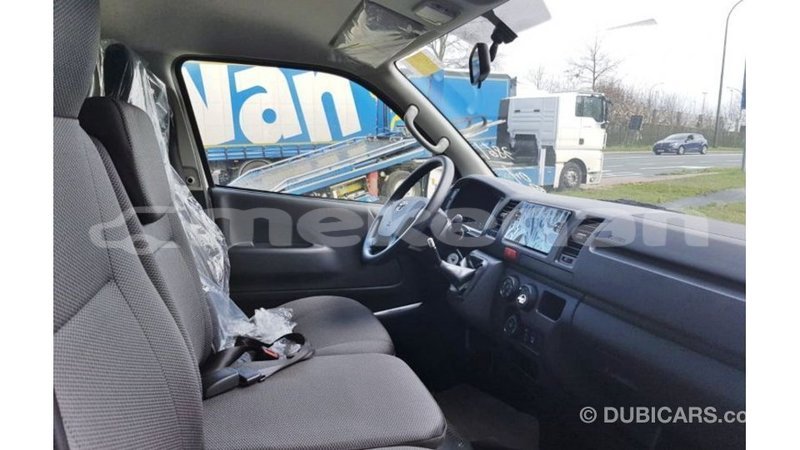 Big with watermark toyota hiace aragatsotn import dubai 2810