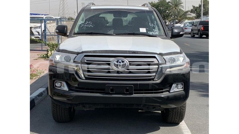 Big with watermark toyota land cruiser aragatsotn import dubai 2812