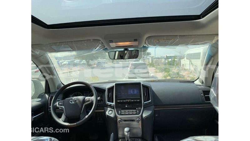 Big with watermark toyota land cruiser aragatsotn import dubai 2812