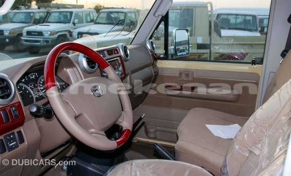 Buy Import Toyota Land Cruiser Beige Car in Import - Dubai in Aragatsotn Buy Import Toyota Land Cruiser Beige Car in Import - Dubai in Aragatsotn