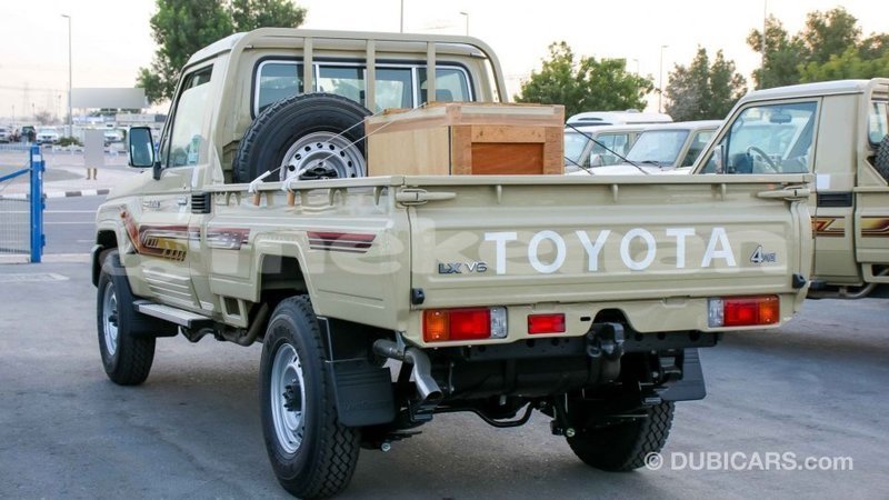 Big with watermark toyota land cruiser aragatsotn import dubai 2823