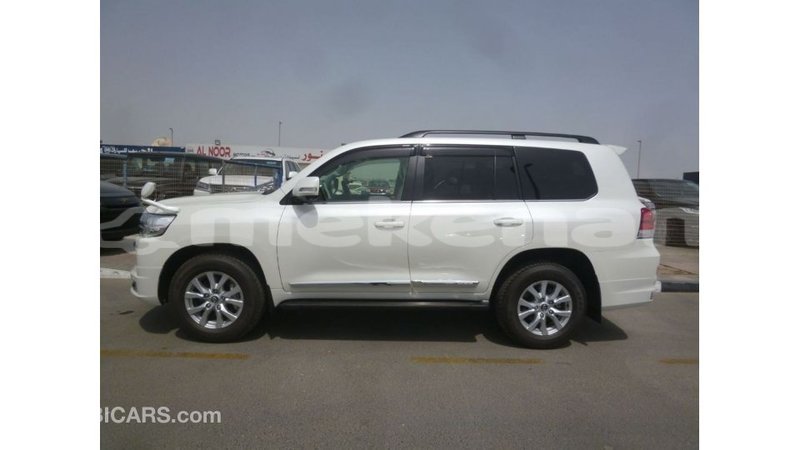 Big with watermark toyota land cruiser aragatsotn import dubai 2830