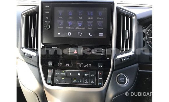 Buy Import Toyota Land Cruiser White Car in Import - Dubai in Aragatsotn Buy Import Toyota Land Cruiser White Car in Import - Dubai in Aragatsotn