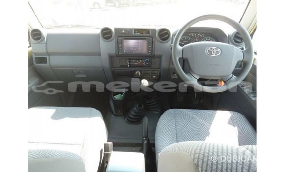 Buy Import Toyota Land Cruiser Beige Car in Import - Dubai in Aragatsotn Buy Import Toyota Land Cruiser Beige Car in Import - Dubai in Aragatsotn