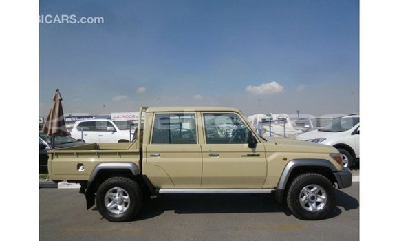 Buy Import Toyota Land Cruiser Beige Car in Import - Dubai in Aragatsotn Buy Import Toyota Land Cruiser Beige Car in Import - Dubai in Aragatsotn