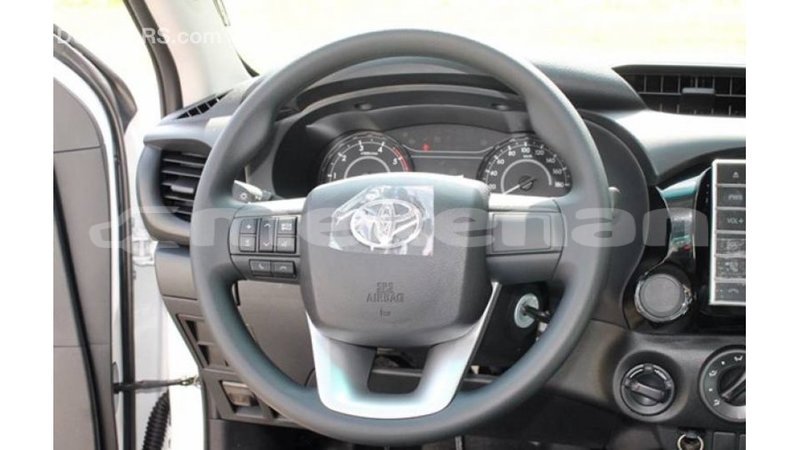 Big with watermark toyota hilux aragatsotn import dubai 2839
