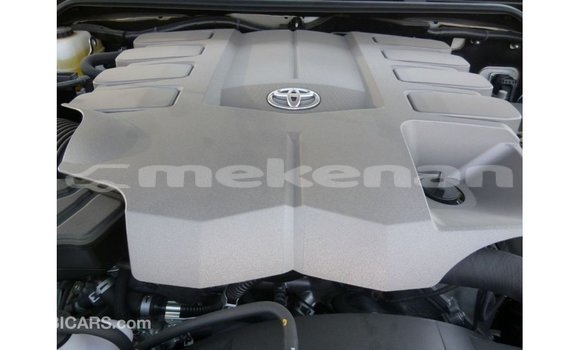 Buy Import Toyota Land Cruiser White Car in Import - Dubai in Aragatsotn Buy Import Toyota Land Cruiser White Car in Import - Dubai in Aragatsotn