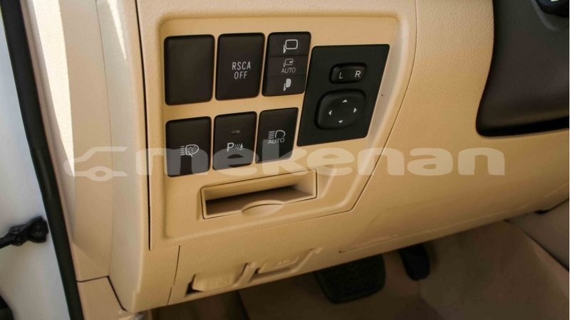 Big with watermark toyota land cruiser aragatsotn import dubai 2846
