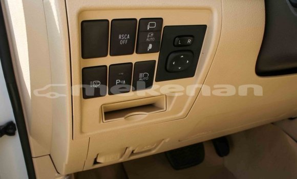 Buy Import Toyota Land Cruiser White Car in Import - Dubai in Aragatsotn Buy Import Toyota Land Cruiser White Car in Import - Dubai in Aragatsotn