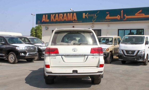 Buy Import Toyota Land Cruiser White Car in Import - Dubai in Aragatsotn Buy Import Toyota Land Cruiser White Car in Import - Dubai in Aragatsotn