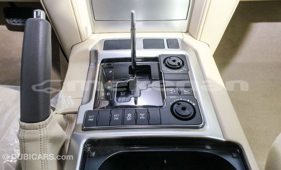 Buy Import Toyota Land Cruiser White Car in Import - Dubai in Aragatsotn Buy Import Toyota Land Cruiser White Car in Import - Dubai in Aragatsotn