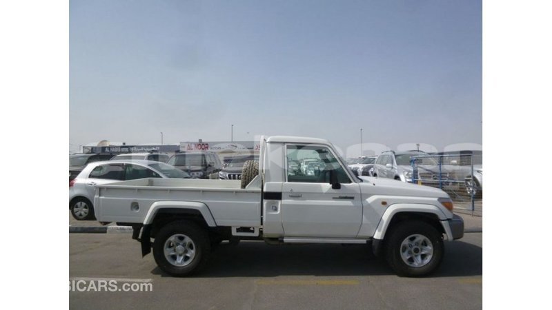 Big with watermark toyota land cruiser aragatsotn import dubai 2859