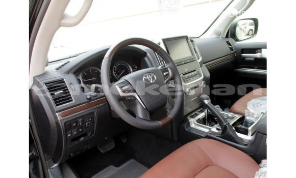 Buy Import Toyota Land Cruiser Black Car in Import - Dubai in Aragatsotn Buy Import Toyota Land Cruiser Black Car in Import - Dubai in Aragatsotn