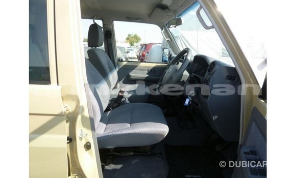 Buy Import Toyota Land Cruiser Beige Car in Import - Dubai in Aragatsotn Buy Import Toyota Land Cruiser Beige Car in Import - Dubai in Aragatsotn